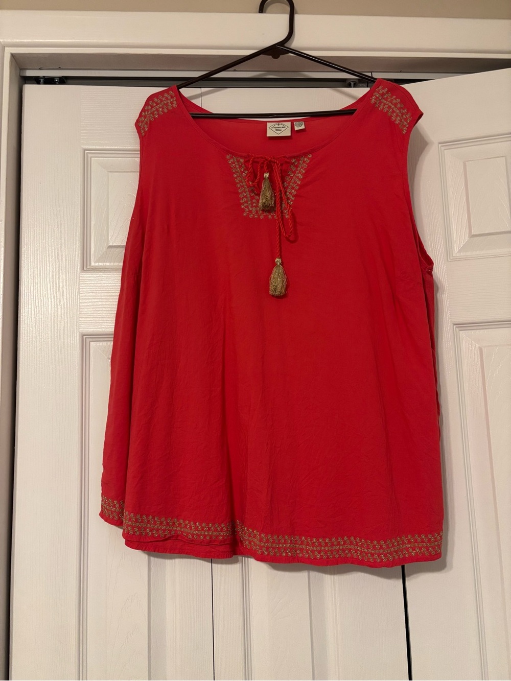 Sleeveless Red Embroidered Tassel Top